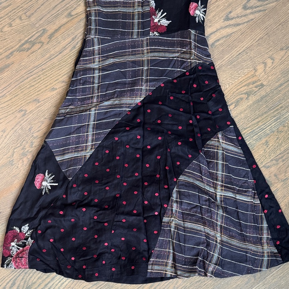 Maeve Black and Red Floral Plaid Midi Dress - Picture 8 of 9